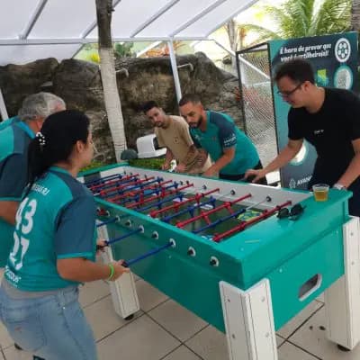 Pebolim gigante para ativação interativa em eventos